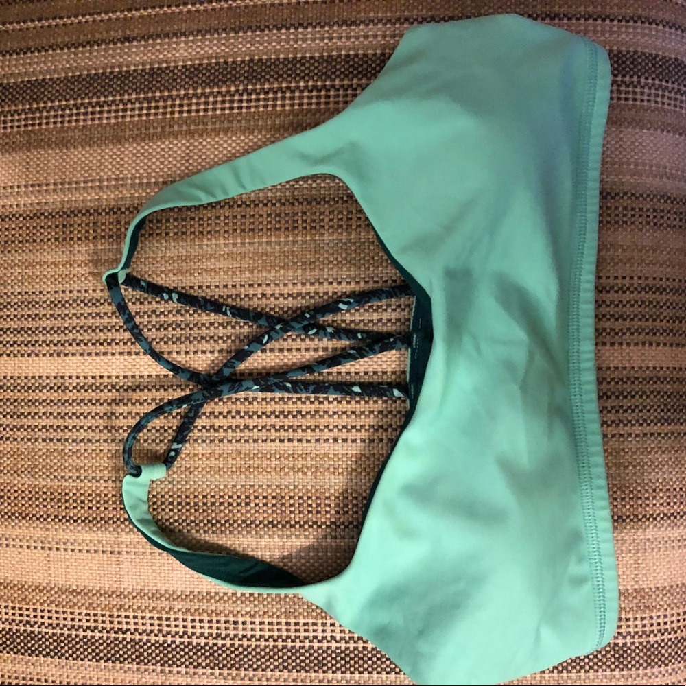 Lulu lemon sports bra with padding